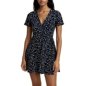 41 Hawthorn Navy and Cream V-Neck Short Sleeve Mini Dress